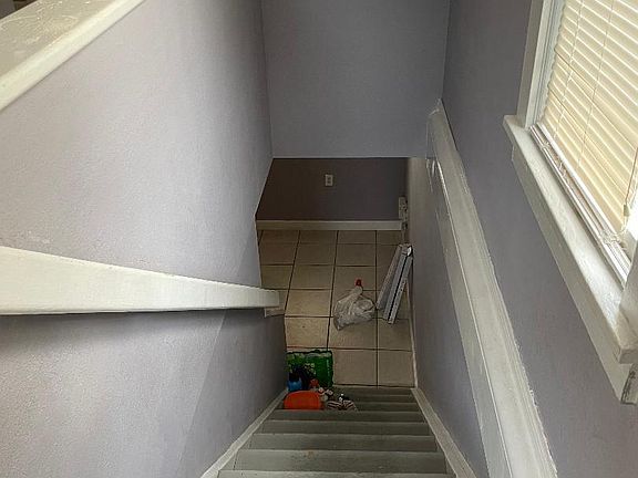 4th image of 3222 Queen St N APT A