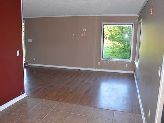 4th image of 1302 Mountainview Ct