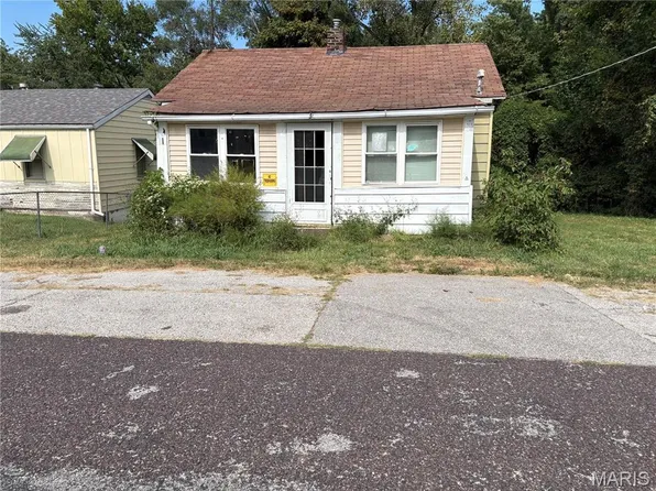 8729 Shirley Ave, Saint Louis, MO 63121