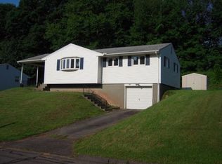 45 Mountain View Dr, East Hartford, CT 06108