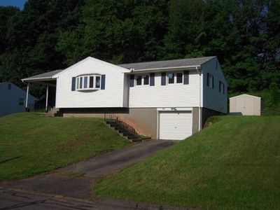 45 Mountain View Dr, East Hartford, CT, 06108