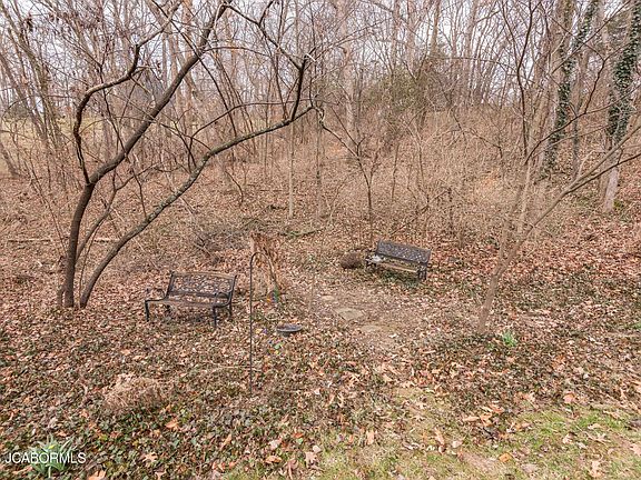 4th image of 634 Hobbs Rd