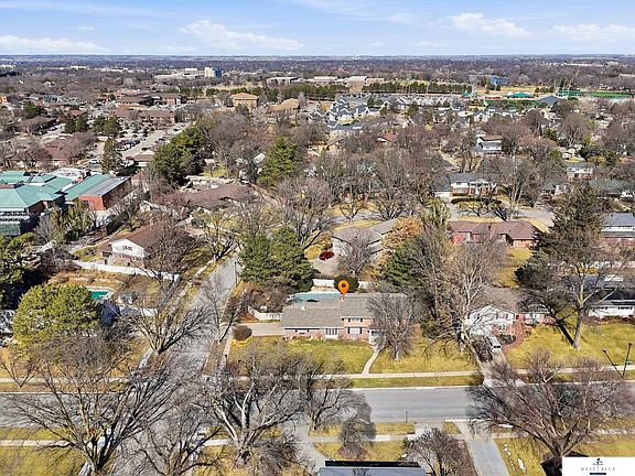 2nd image of 7100 Lincolnshire Rd