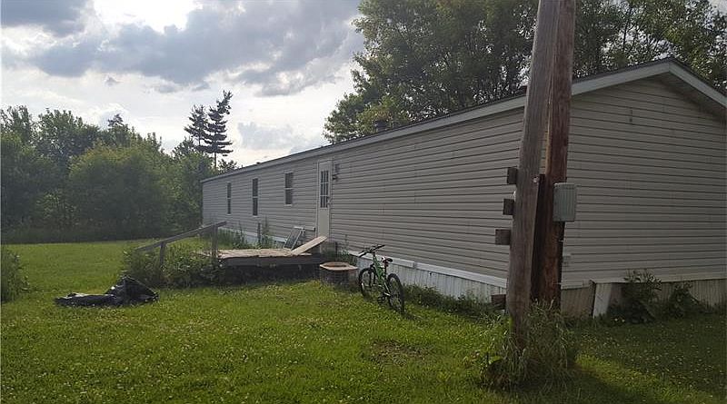 2nd image of 220 Hines Rd
