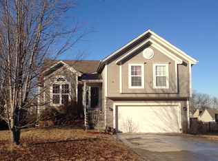 20130 W 220th St, Spring Hill, KS 66083