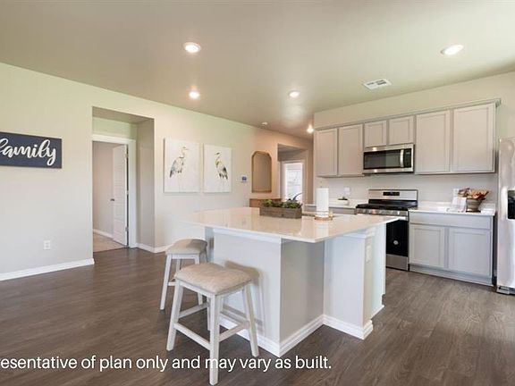 5th image of 540 Park Place Dr