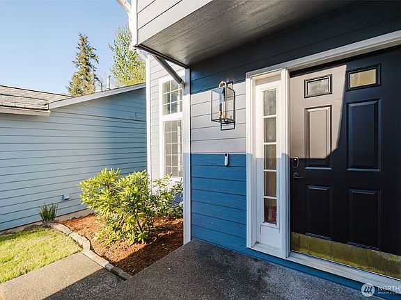2nd image of 10898 Tulip Place NW