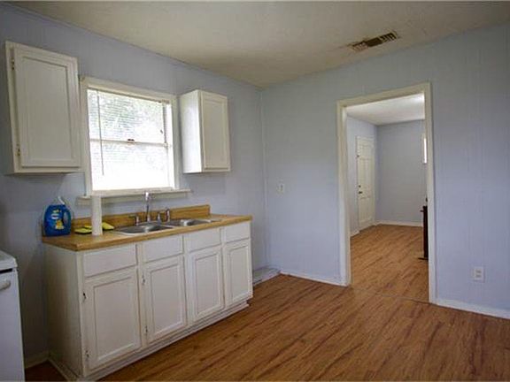 3rd image of 1613 Branch Ave