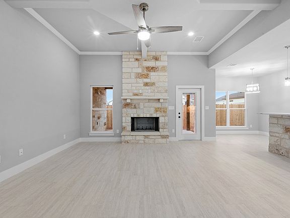 4th image of 112 Parlin Ln