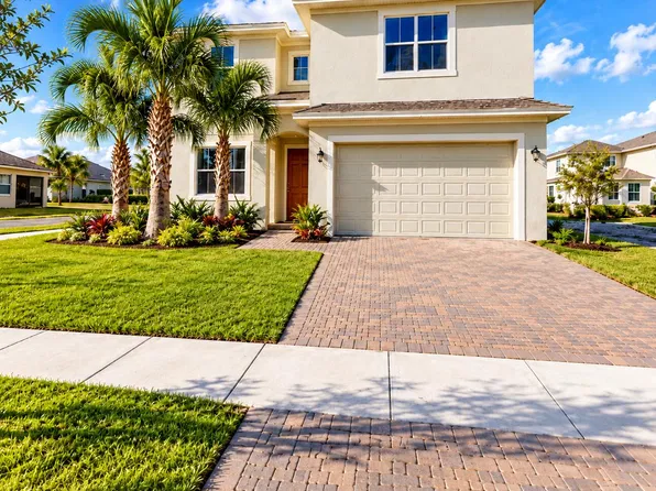 1247 NW LEONARDO Circle, Port St Lucie, FL 34986