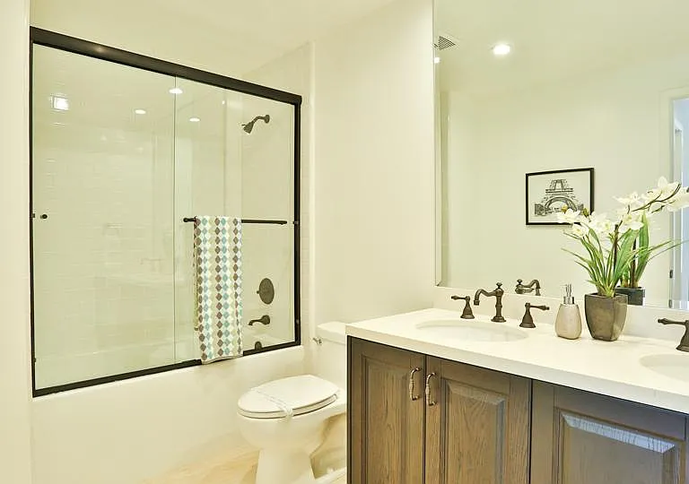 12700 Moorpark St #301 — Photo 14