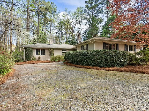 3rd image of 2908 Fairview Rd