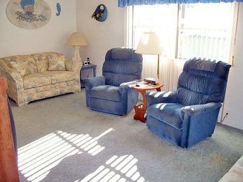 2nd image of 112 Las Palmas Blvd