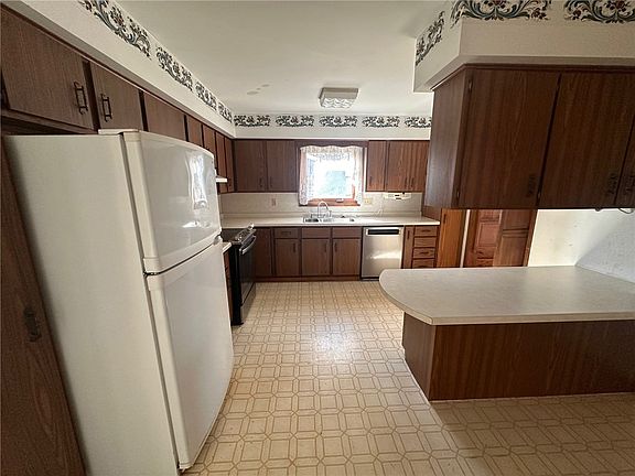 5th image of 37 Ridgeway Drive