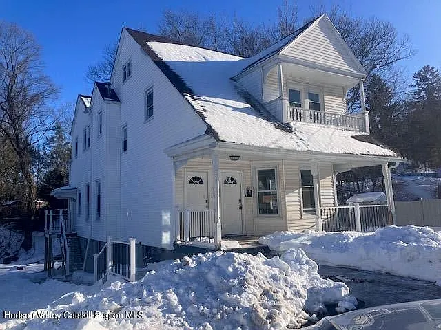 2 bed, 1064 sqft, $2,500 — Photo 2