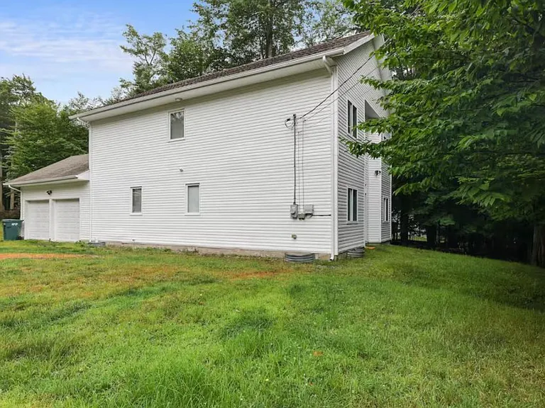 8056 Red Squirrel Dr — Photo 14