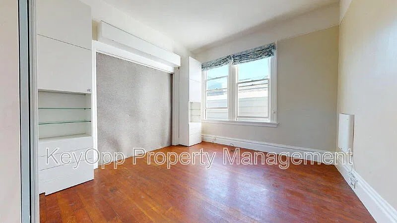 2 bed, 1.0 bath, 1140 sqft, $6,495 — Photo 2