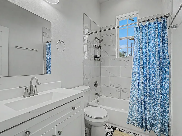 3519 Broadway St — Photo 11