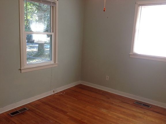4th image of 1106 Francis Marion Dr