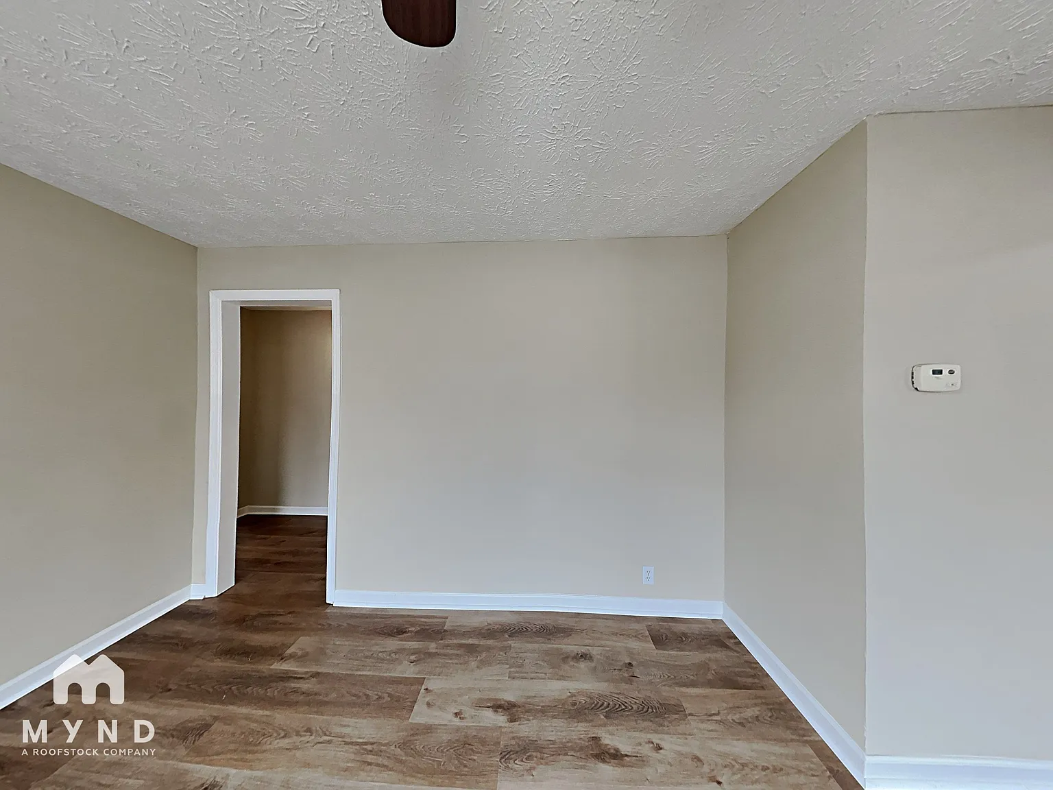 3 bed, 2.0 bath, 1176 sqft, $1,675 — Photo 3