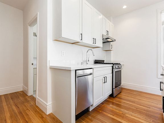4th image of 657 Powell St #503