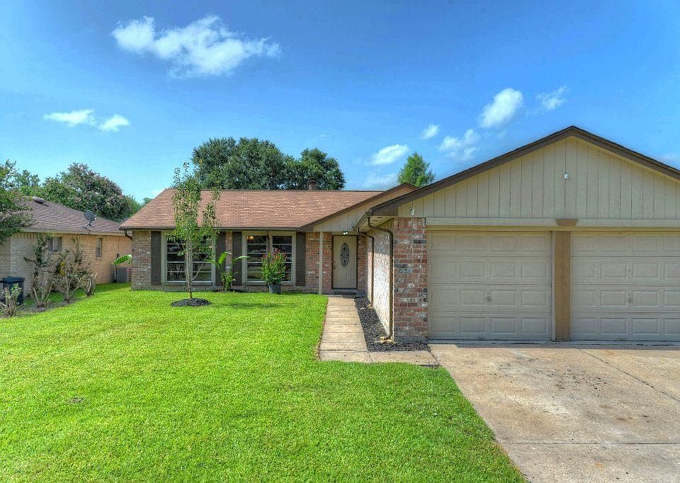 1st image of 14227 Cornelia Dr