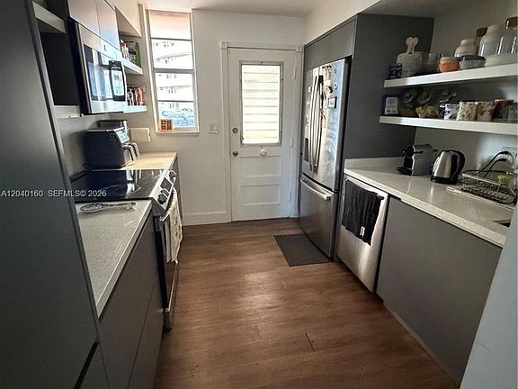 3rd image of 2980 Point East Dr APT D101