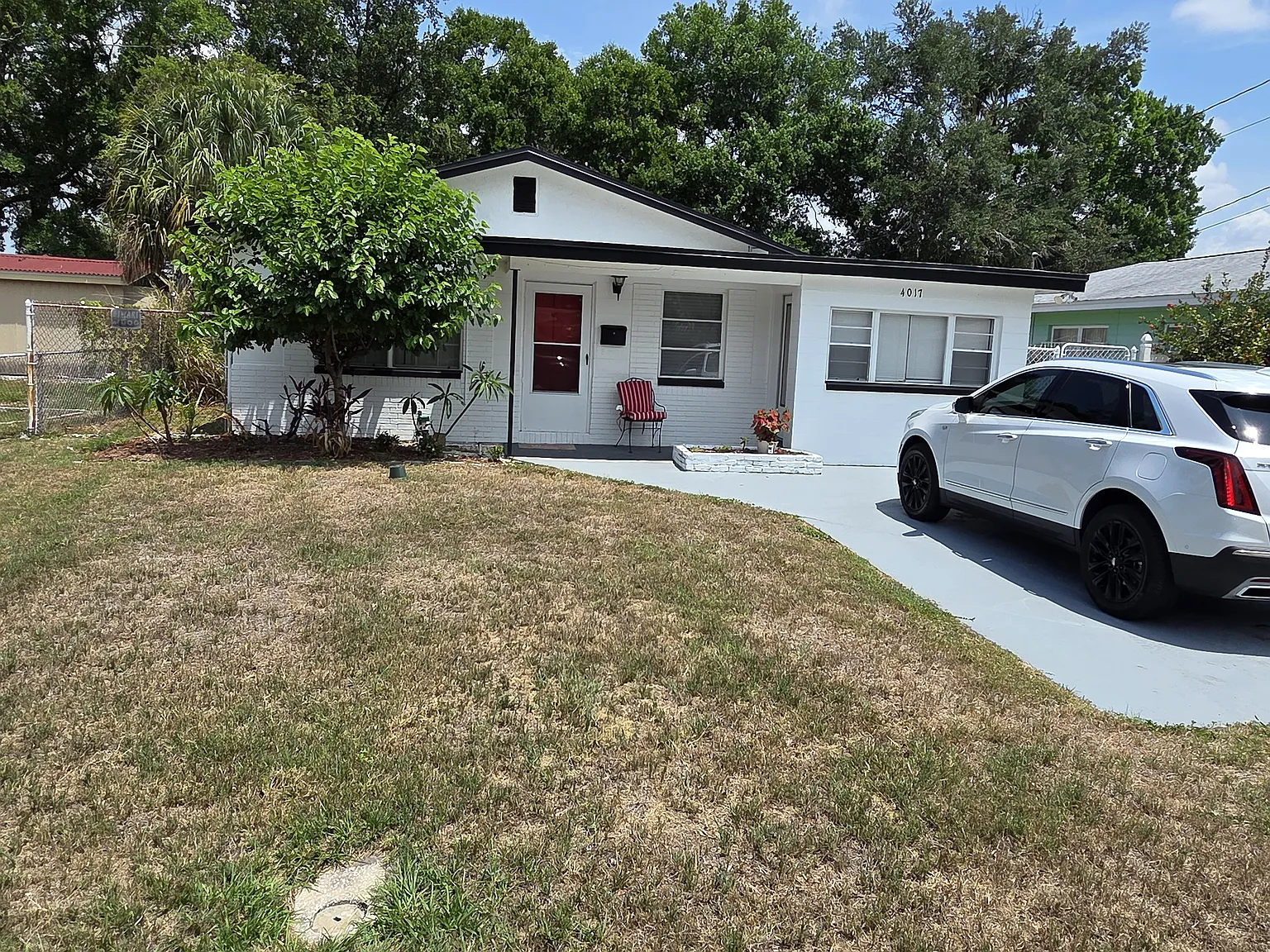 3 bed, 1200 sqft, $2,400 — Photo 1