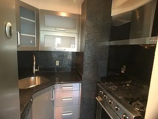 Rented by Kinyu Realty | media 10