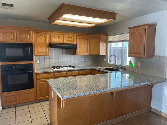 2nd image of 4752 W Cornell Ave