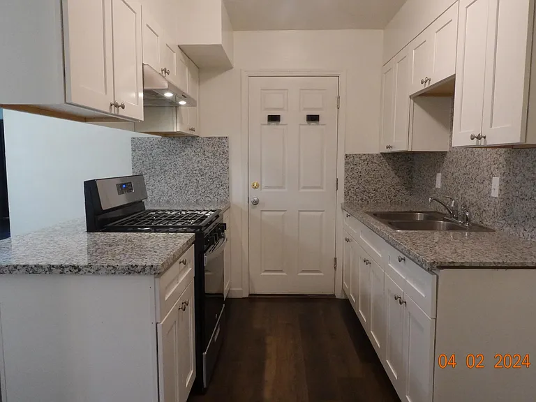3724 Elkhorn Blvd — Photo 7