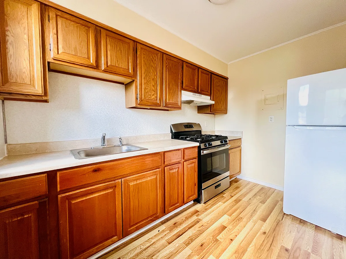Building Photo - 35 Nob Hill Cir #D