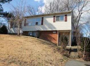 1520 Indiana Ave, Woodbridge, VA 22191