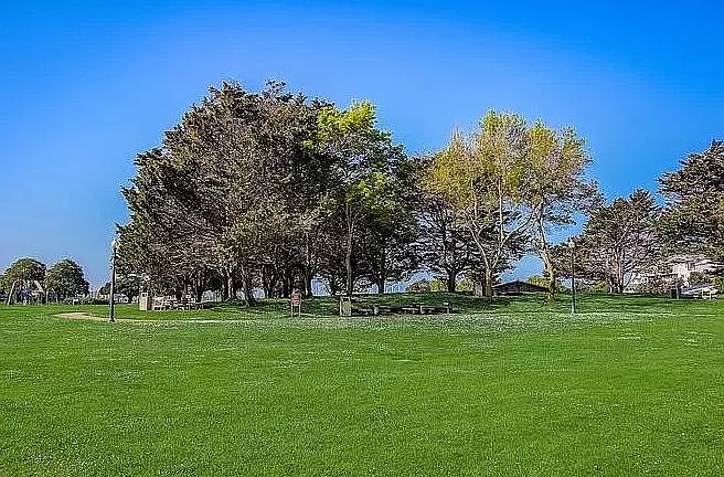 207 Schooner Ct — Photo 19
