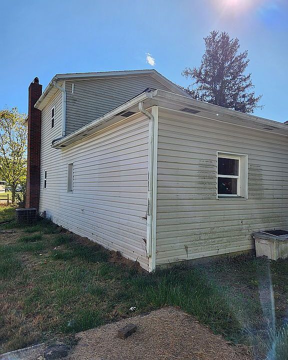 2nd image of 16299 6th St