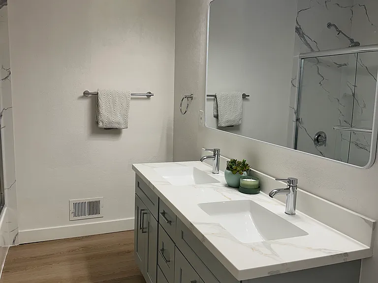 Hallway bathroom with bathtub