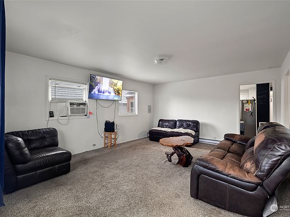 2nd image of 205 Jefferson Street