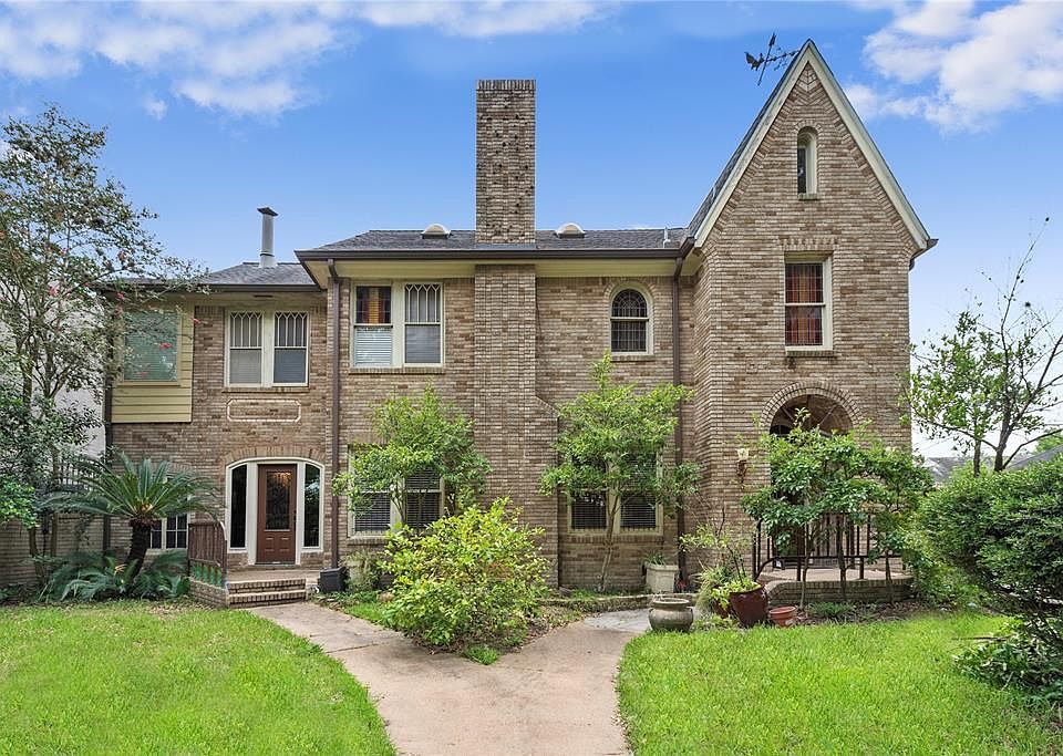 1st image of 2518 Oakdale St