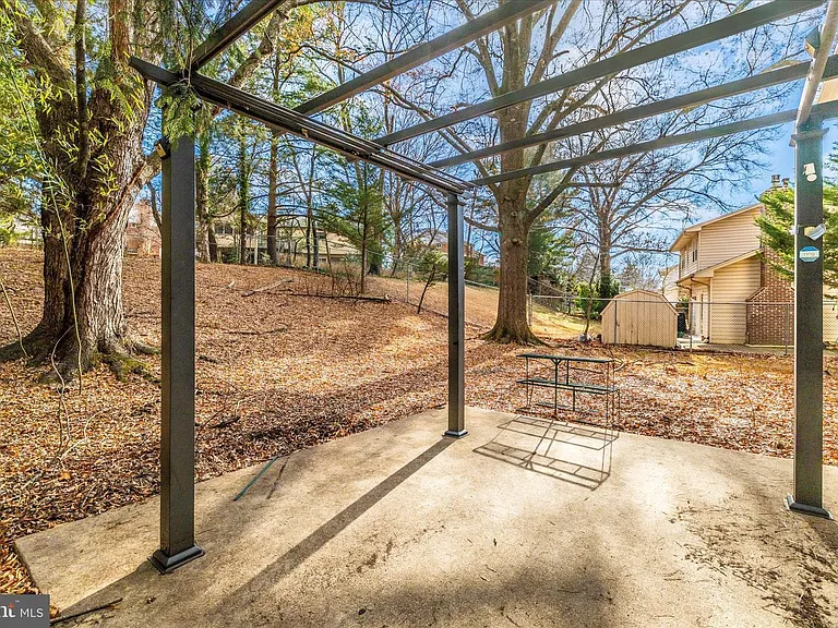 674 College Pkwy — Photo 43