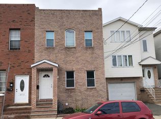 400 1/2 3rd Ave #1, Elizabethport, NJ 07206