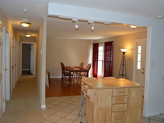 3rd image of 12705 Foxhound Dr