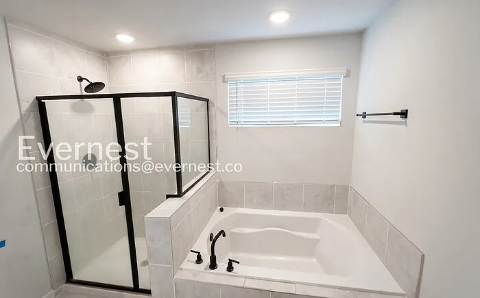 167 E Millbrook Dr — Photo 6