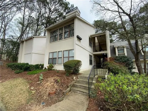 2404 Huntingdon Chase, Dunwoody, GA 30350