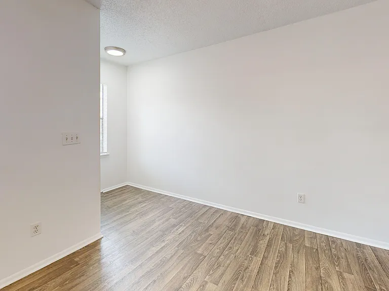 1 Bed 1 Bath Living Room