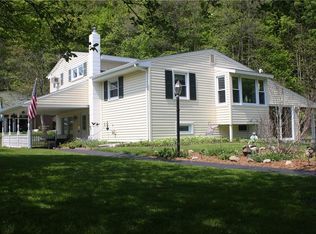 2889 Apulia Rd, La Fayette, NY 13084