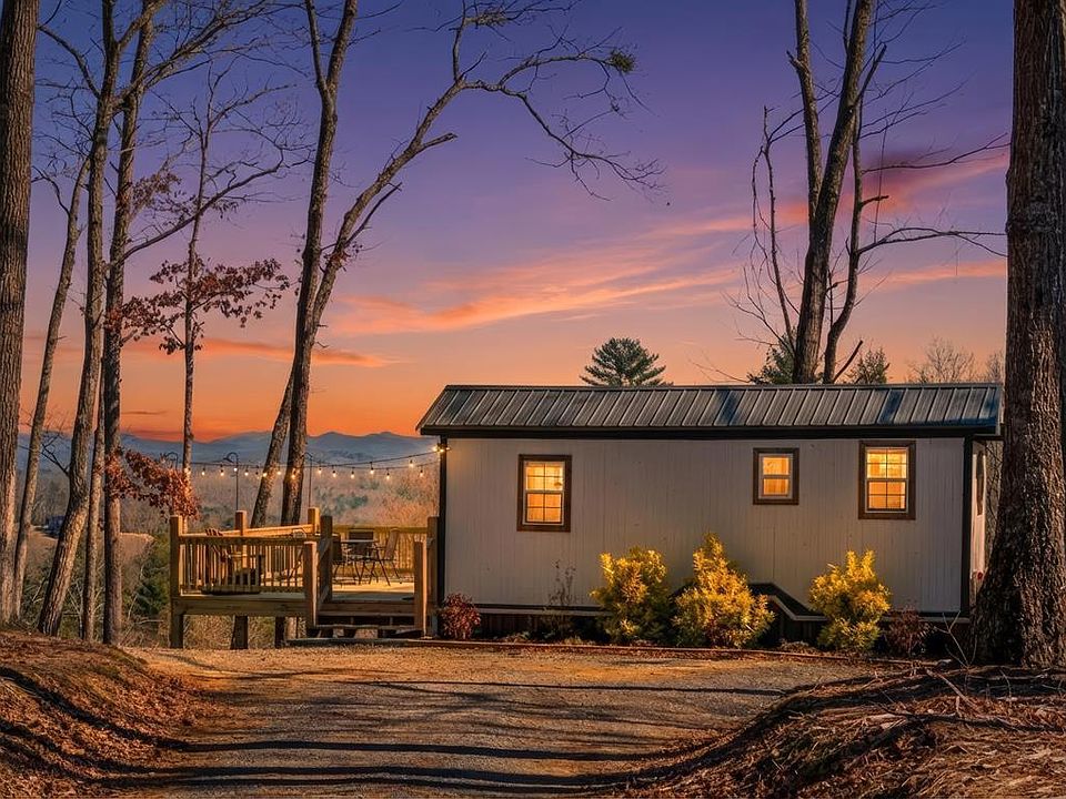 1st image of 465 White Oak Cir