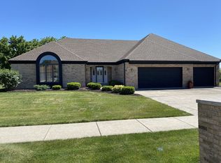 7949 Cambridge Dr, Orland Park, IL 60462