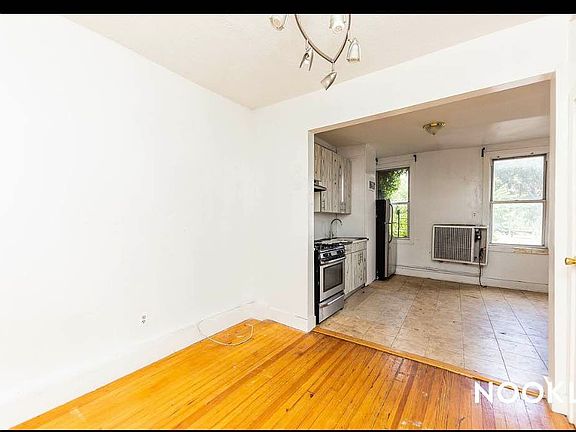 4th image of 49 Bartlett St #2