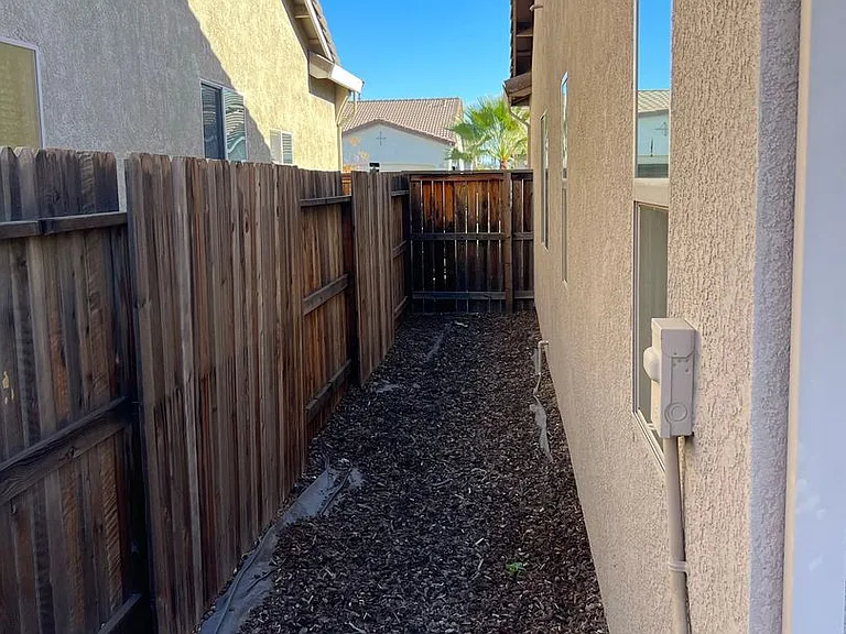 5536 Summer Land Dr — Photo 12