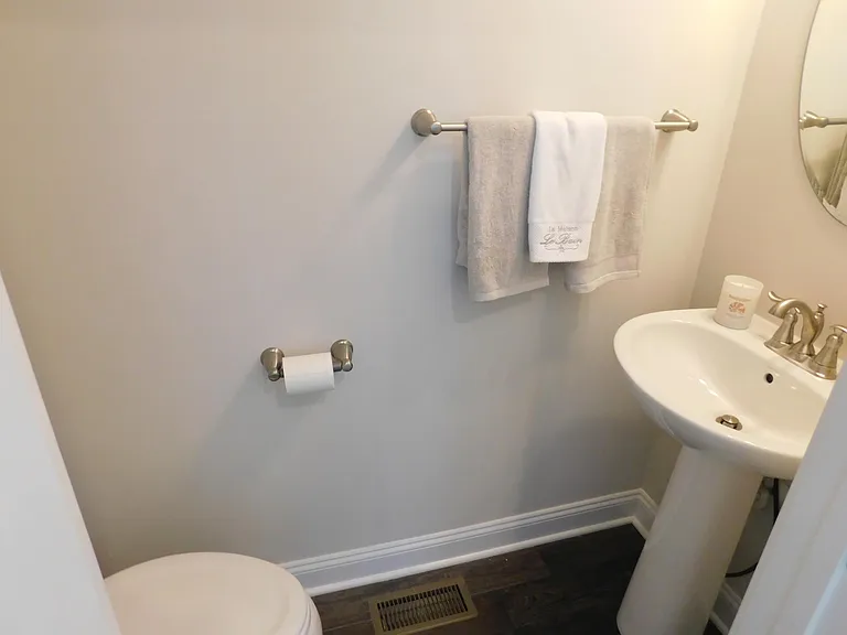 152 Seneca Pl — Photo 8